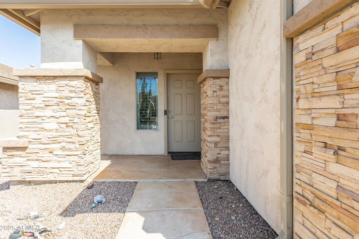 Property Photo: 9816 E Stone Circle Lane E AZ 85118