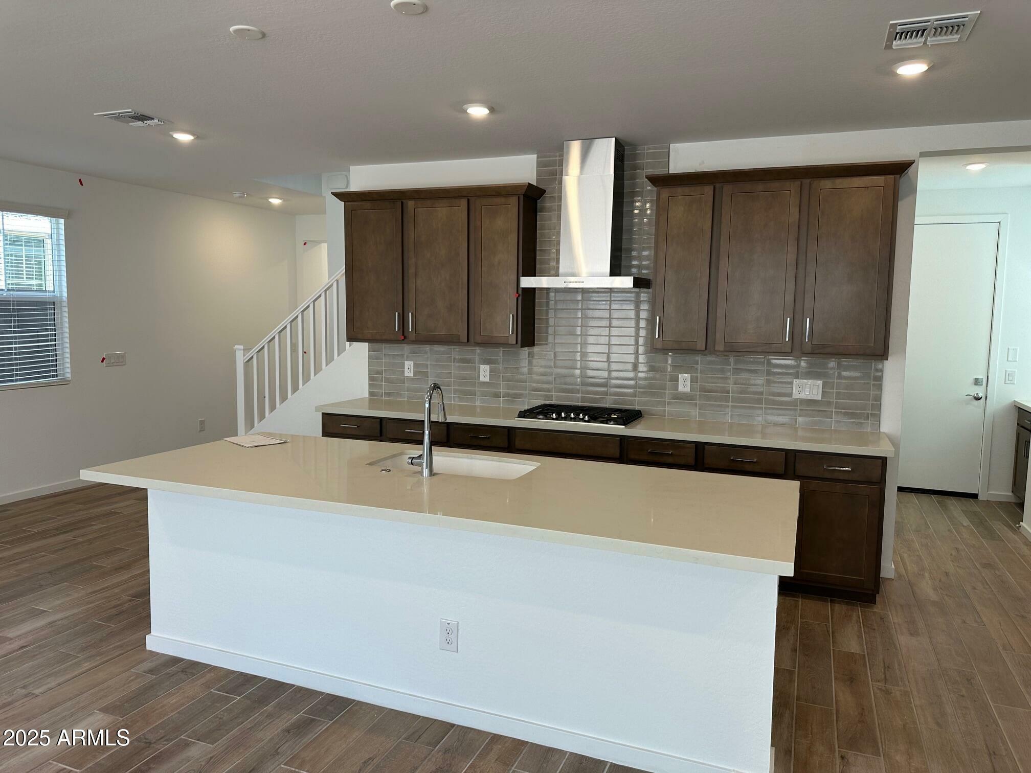 Property Photo: 2468 W Rowel Road AZ 85085
