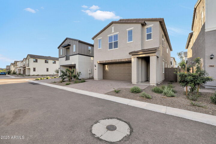 Property Photo: 2468 W Rowel Road AZ 85085