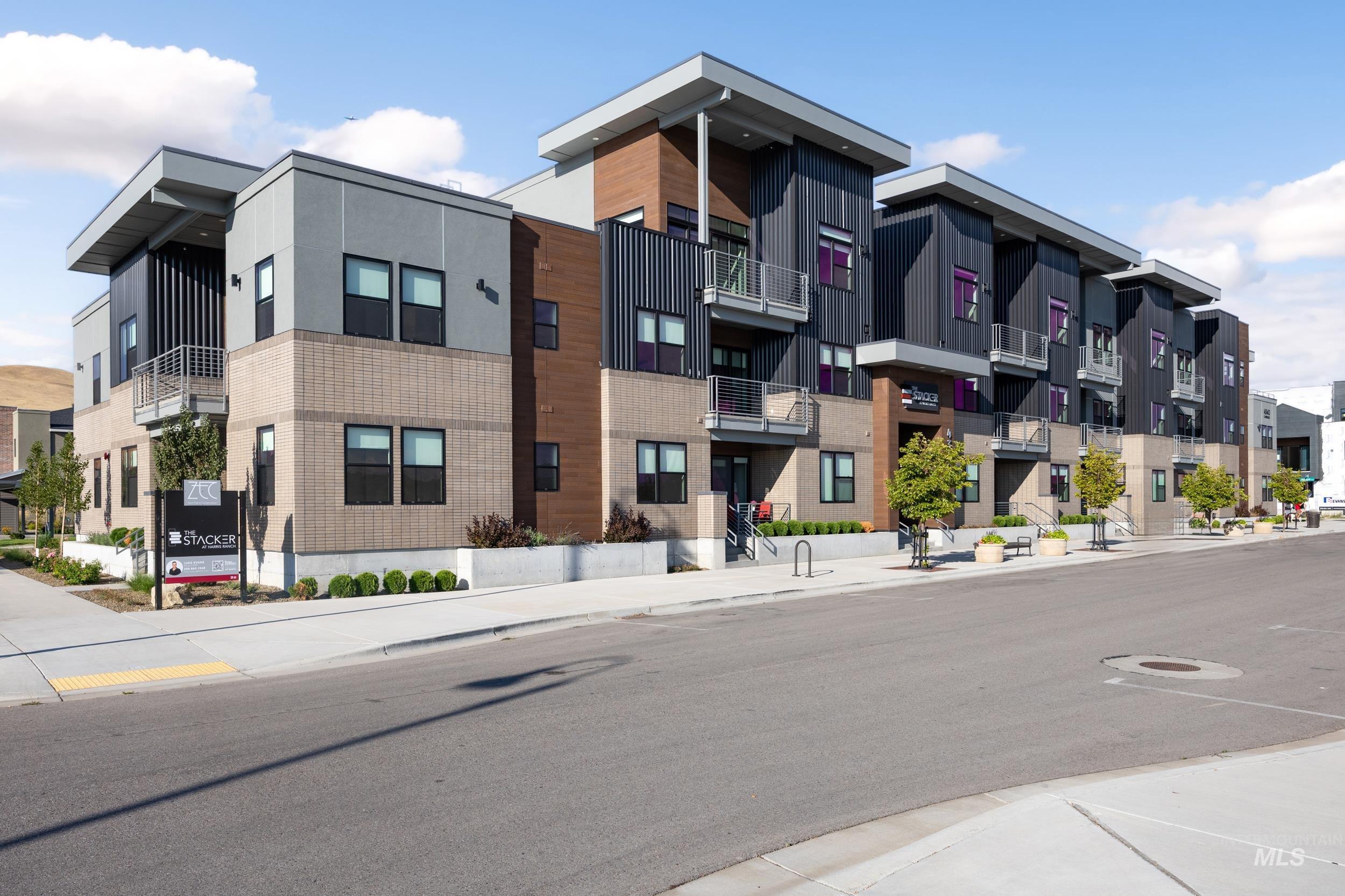Property Photo: 4340 E Haystack St 202 ID 83716