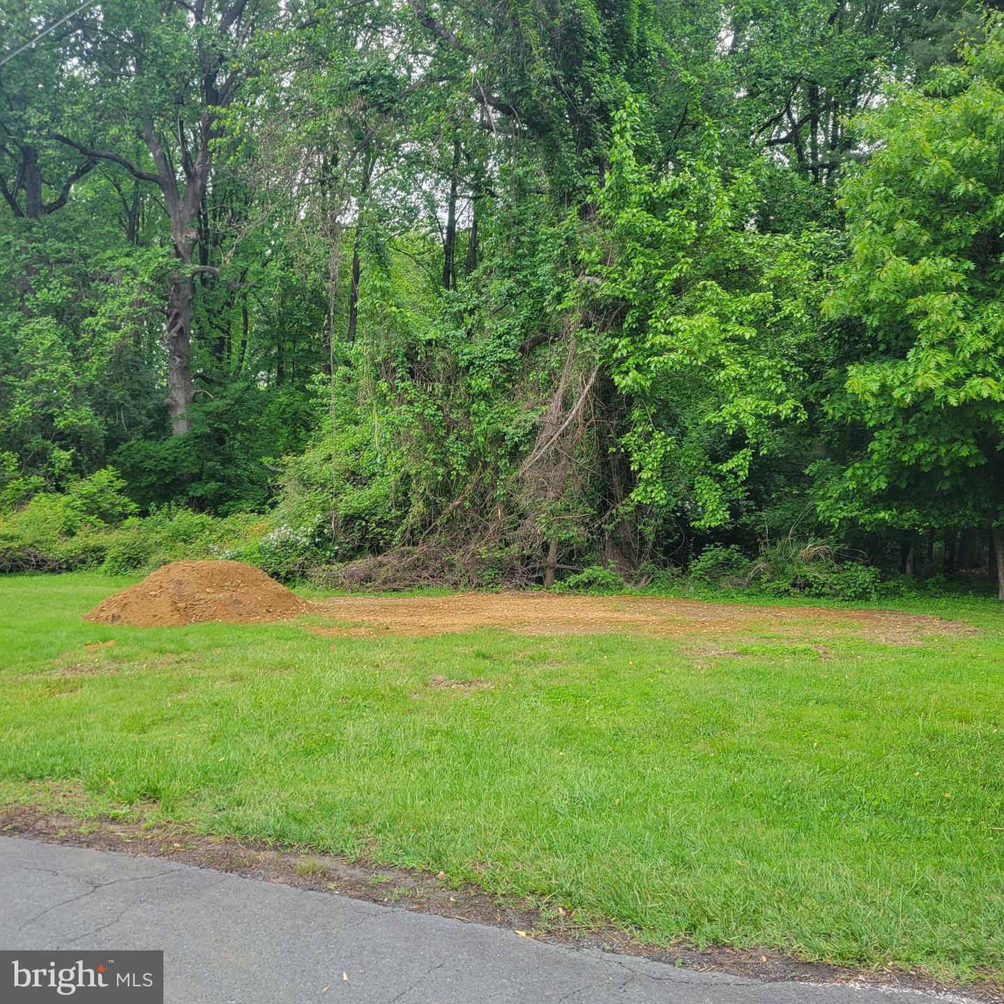 Property Photo: 2175 Glencrest Circle MD 21401