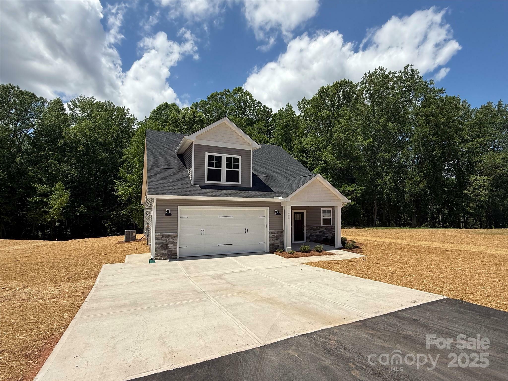 Property Photo: 908 Westminster Drive NC 28677