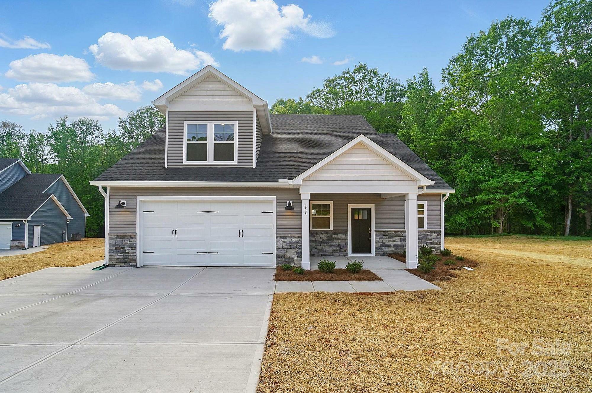 Property Photo: 908 Westminster Drive NC 28677