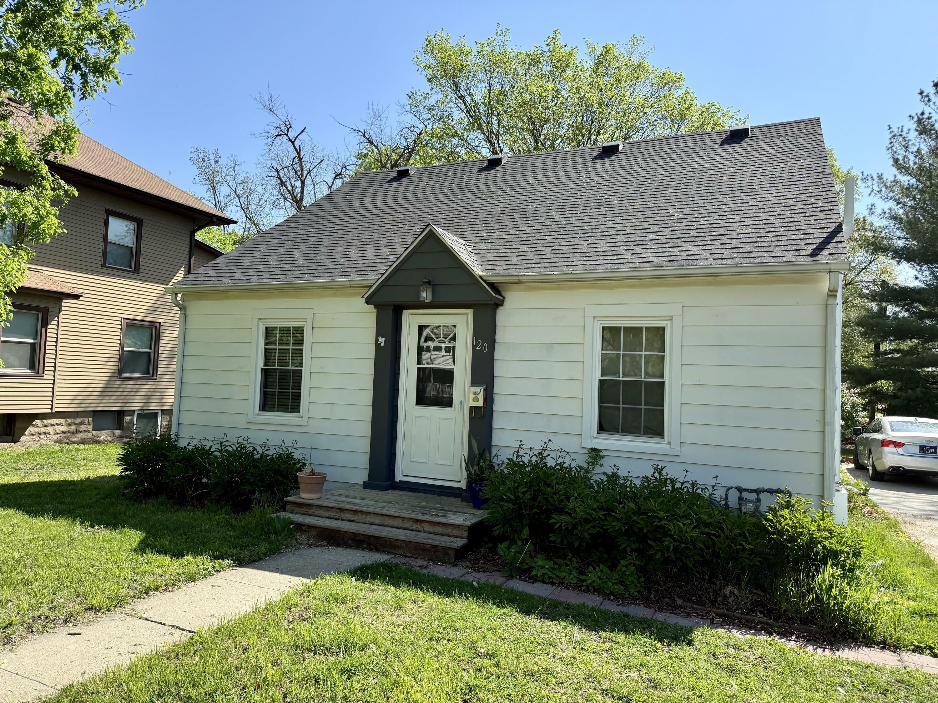 Property Photo: 120 S Maple Avenue IA 50010