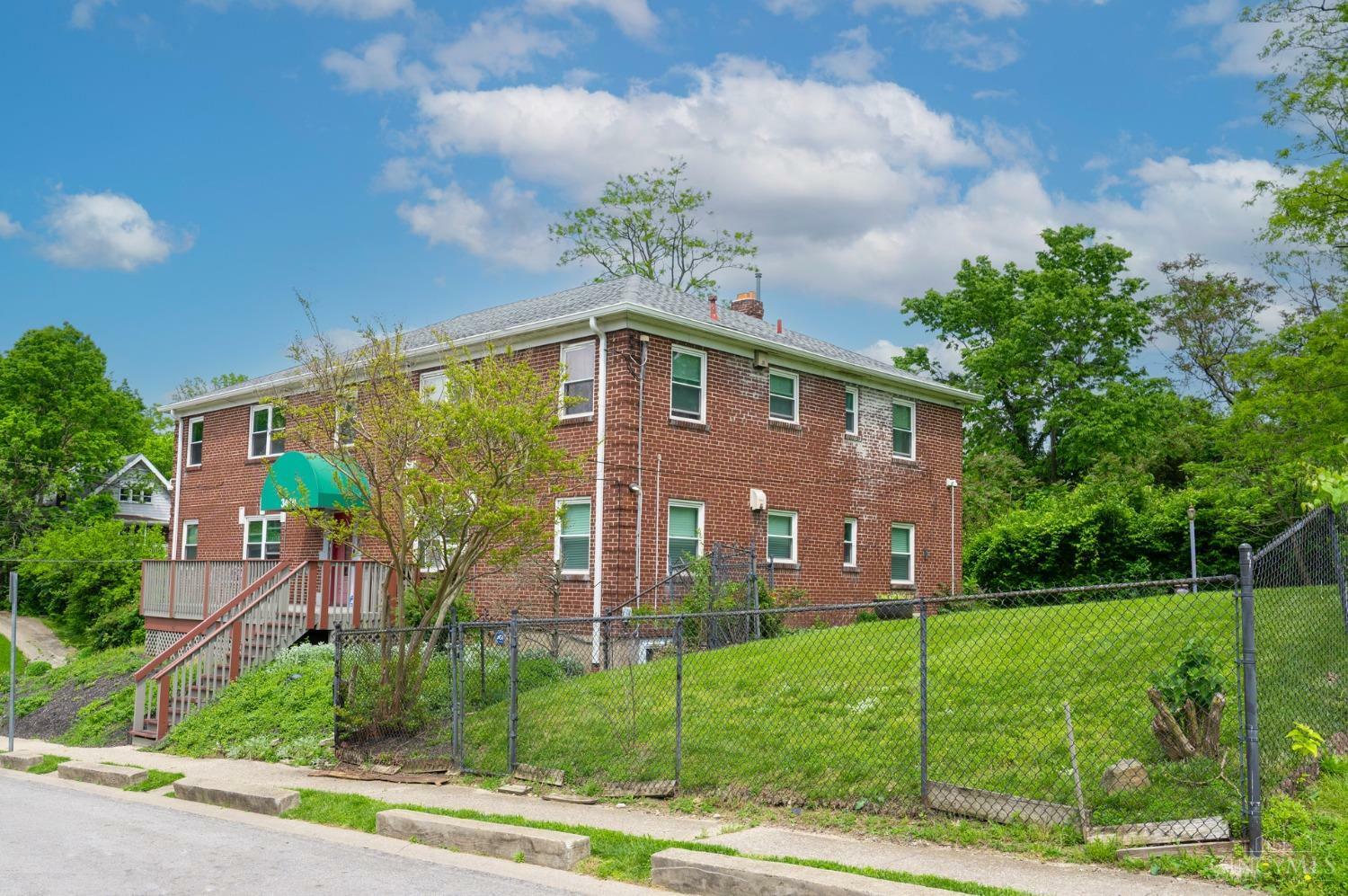 Property Photo: 3410 Cleveland Court OH 45229