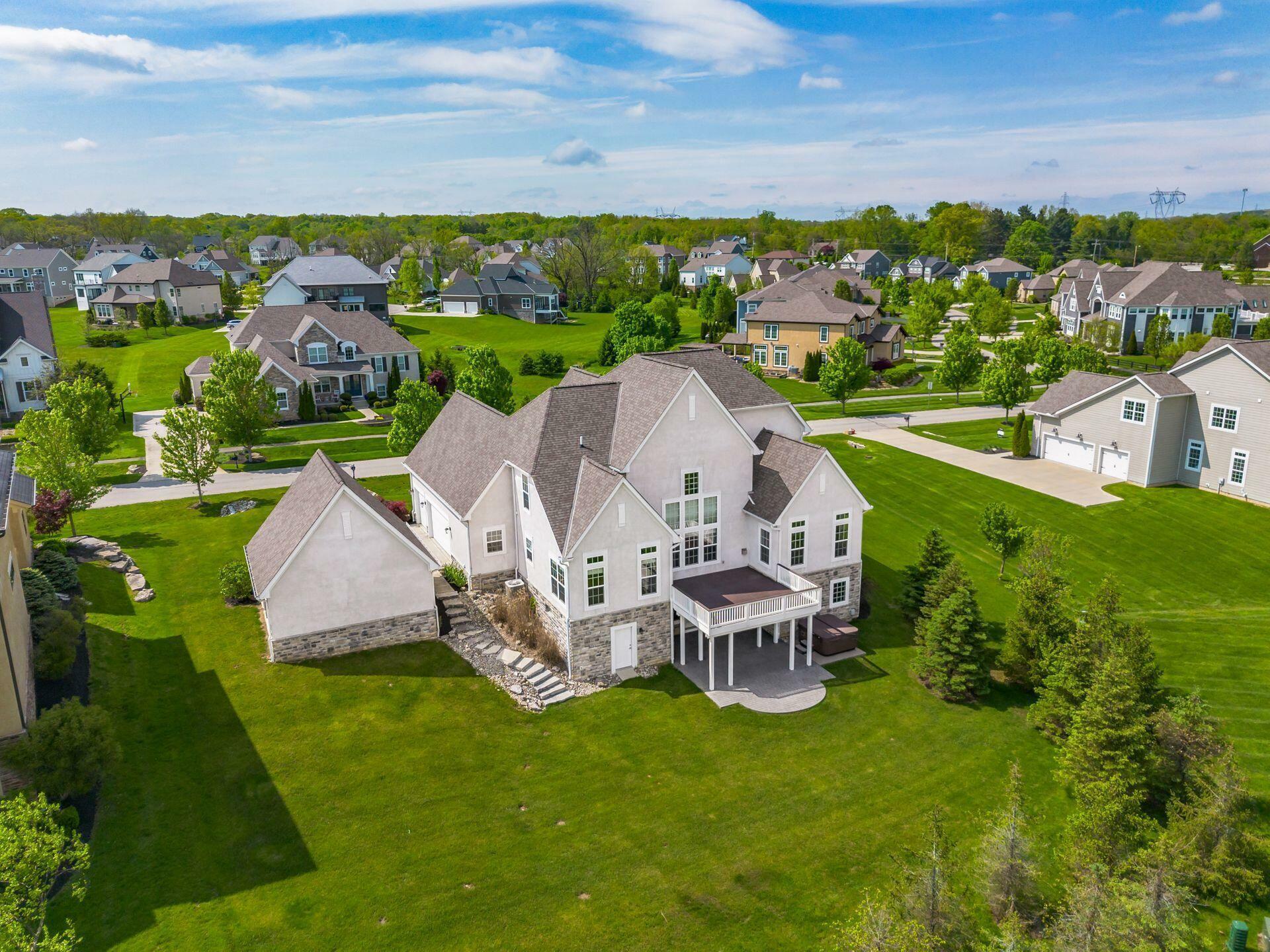 Property Photo: 1393 Kearney Way OH 43015