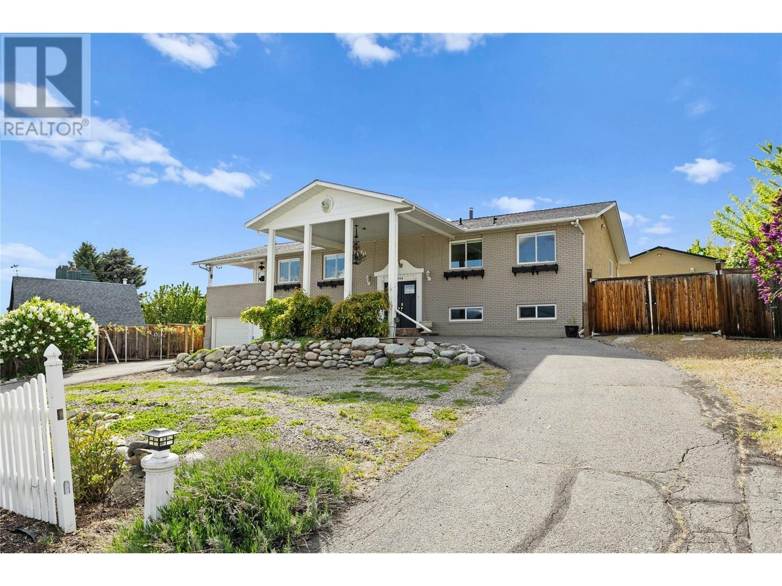 Property Photo: 1064 Kelly Drive BC V1Z 2T2