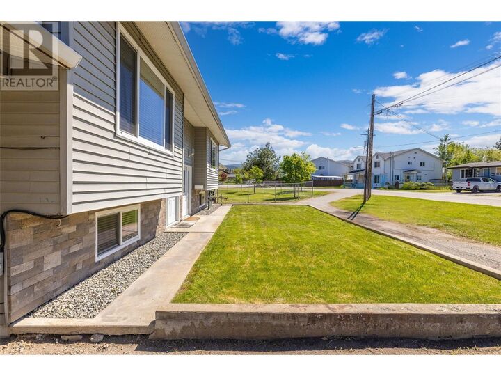 Photo de la propriété:  843 Matt Road  BC V1X 3W2 