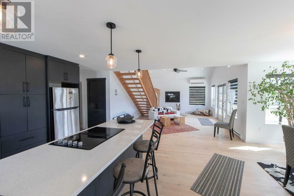Property Photo: 215 Cotswold Road BC V0G 1R0