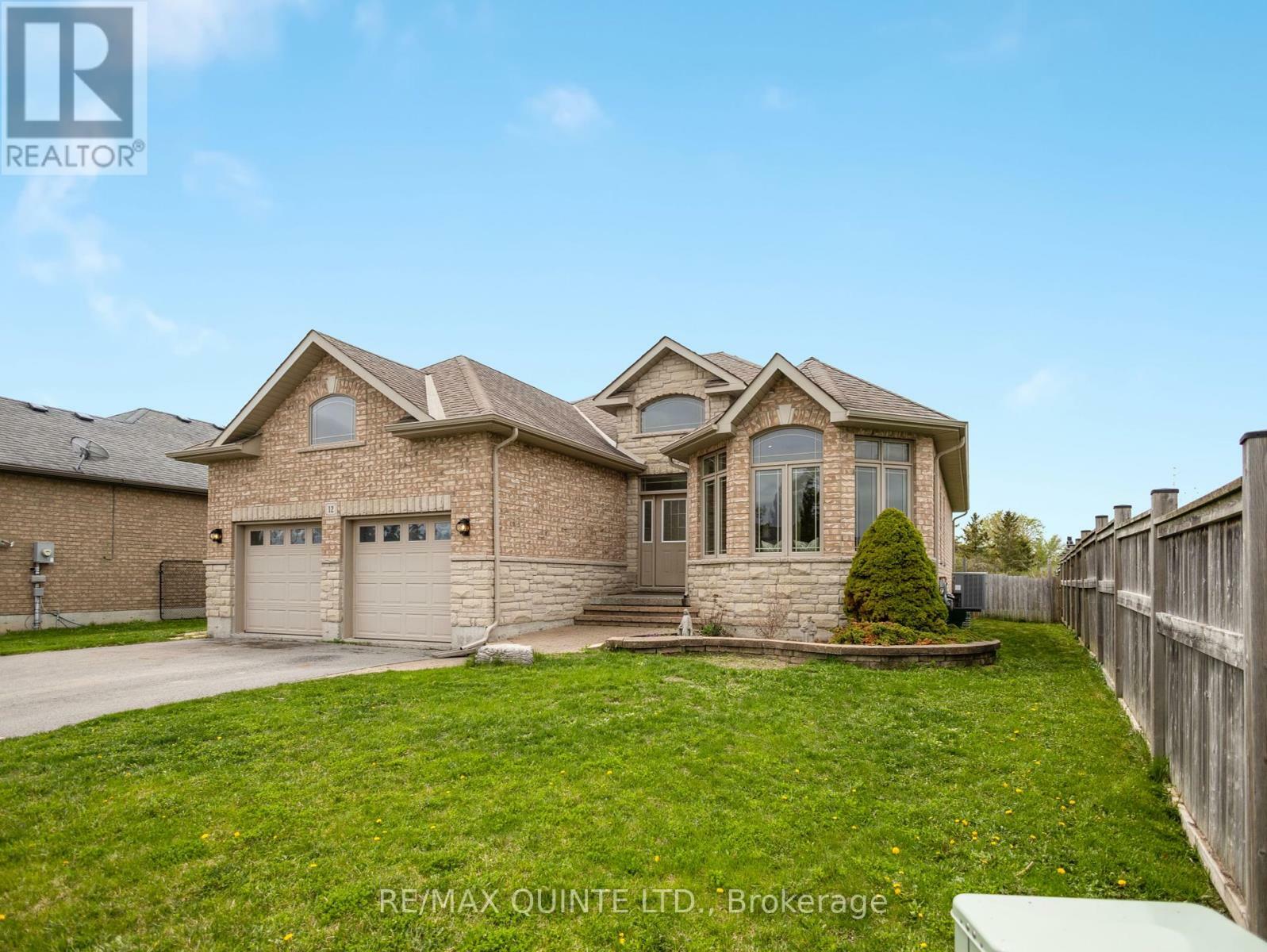 Property Photo: 12 Hampton Ridge Drive ON K8N 0L6