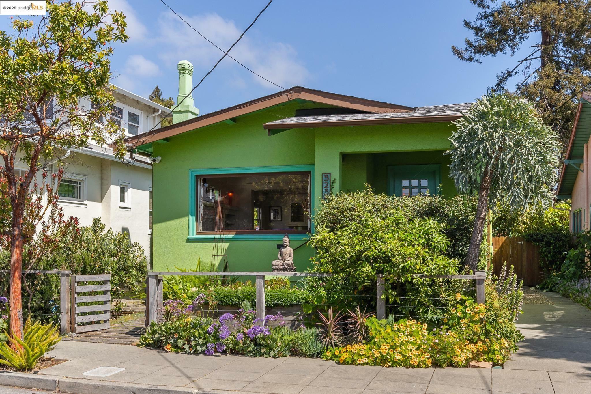 Property Photo: 5236 James Ave CA 94618