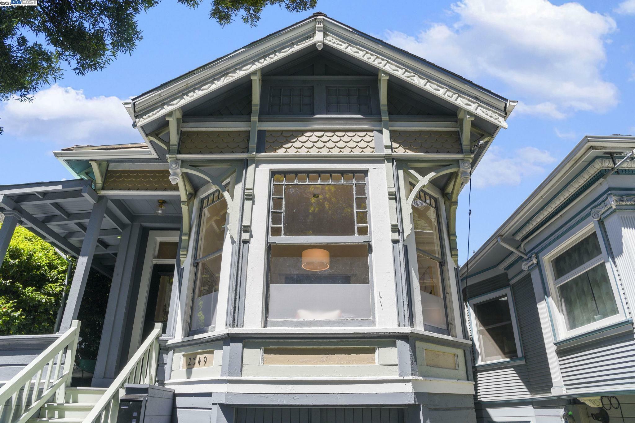 Property Photo: 2349 Waverly St CA 94612