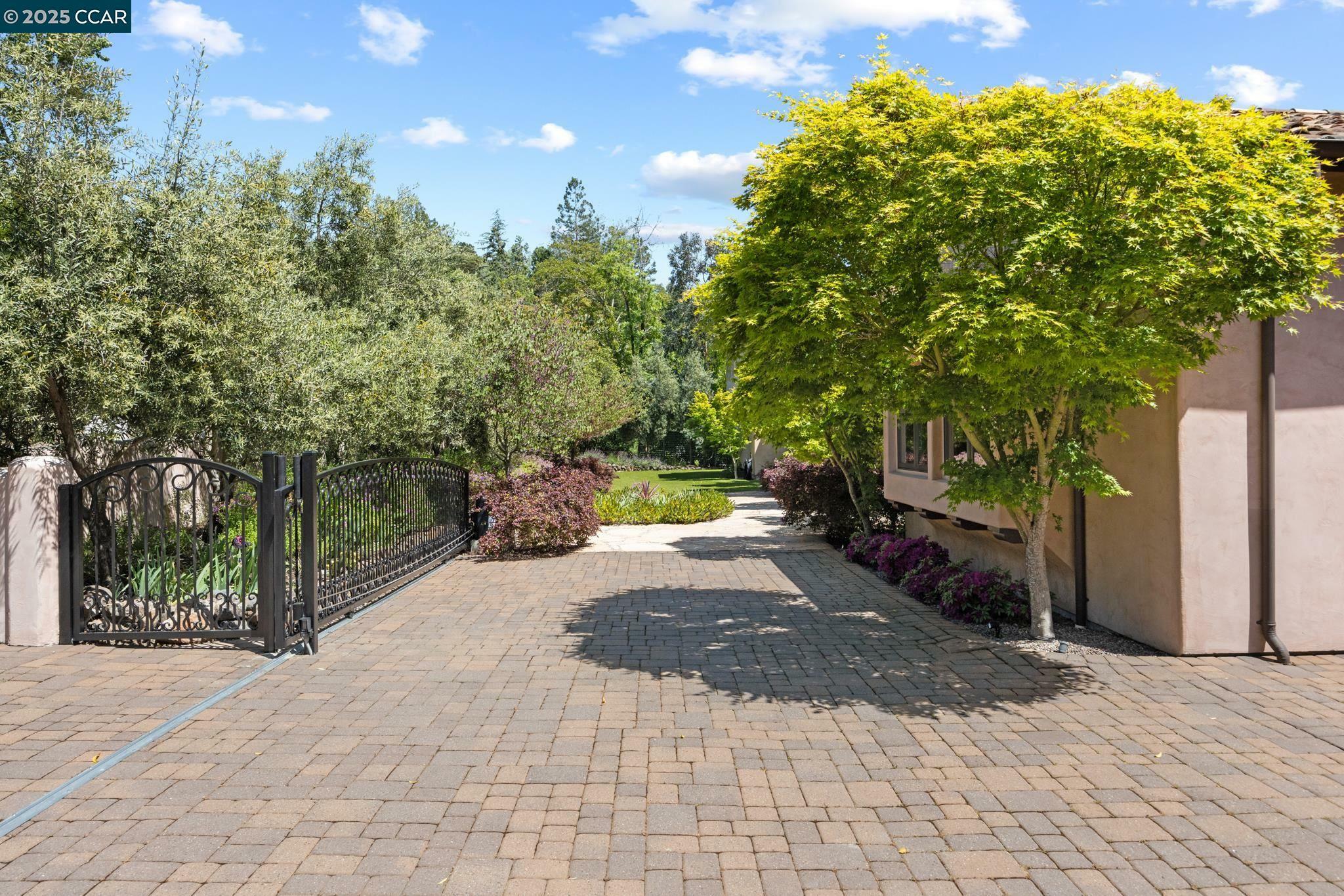 80 Rheem Blvd  Orinda CA 94563 photo