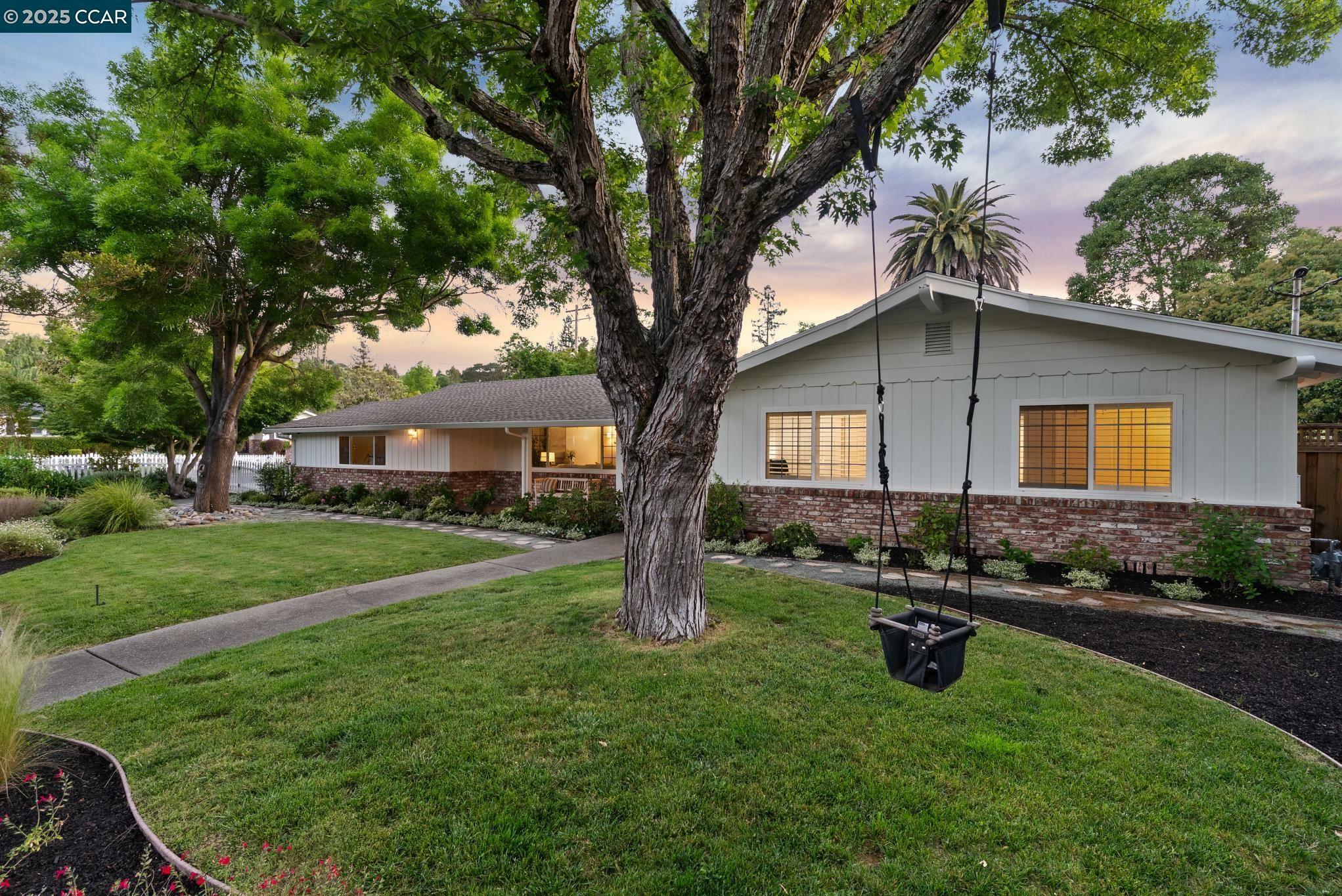 Property Photo:  559 Silverado Dr  CA 94549 