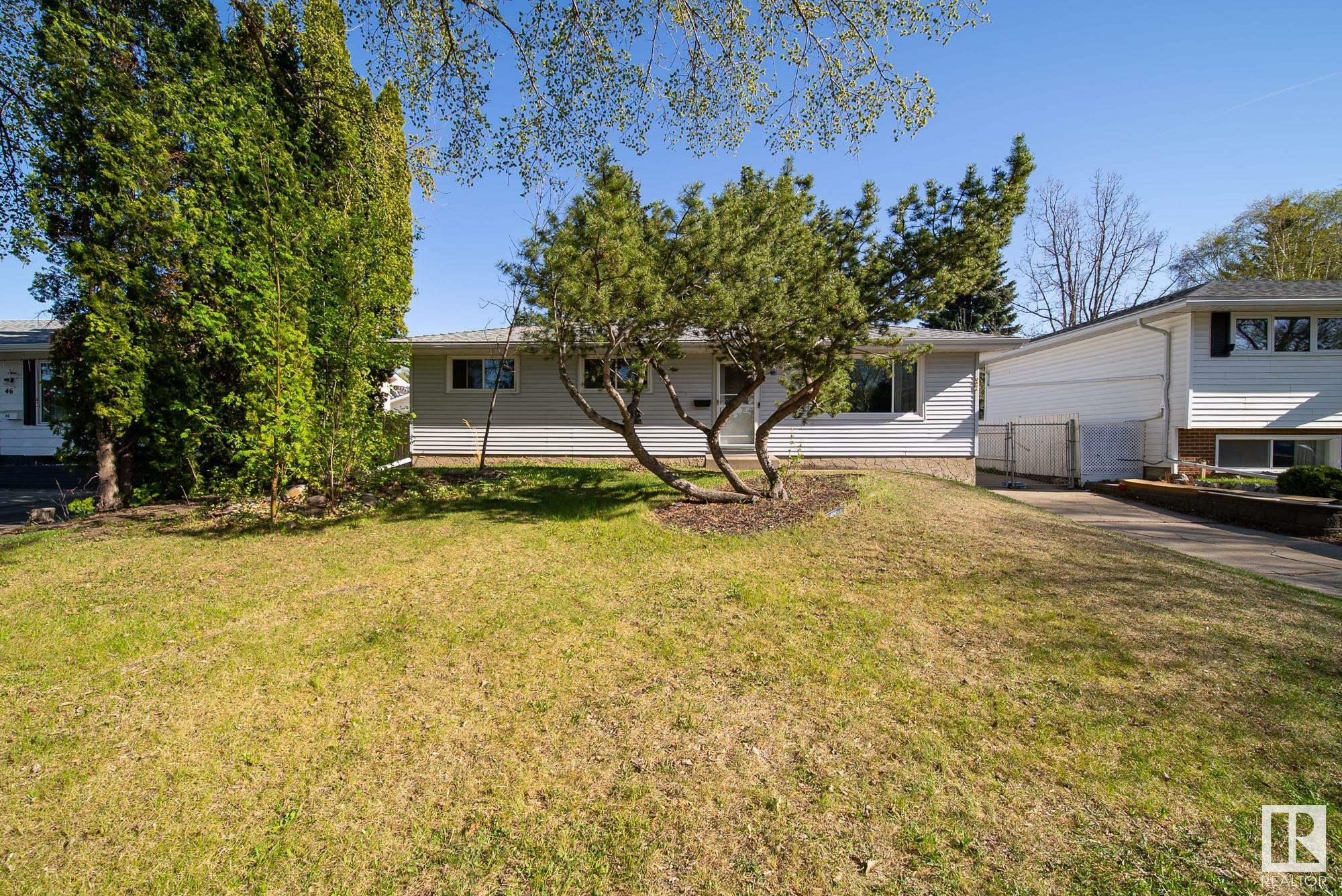 Property Photo: 44 Marion Drive AB T8A 0M1