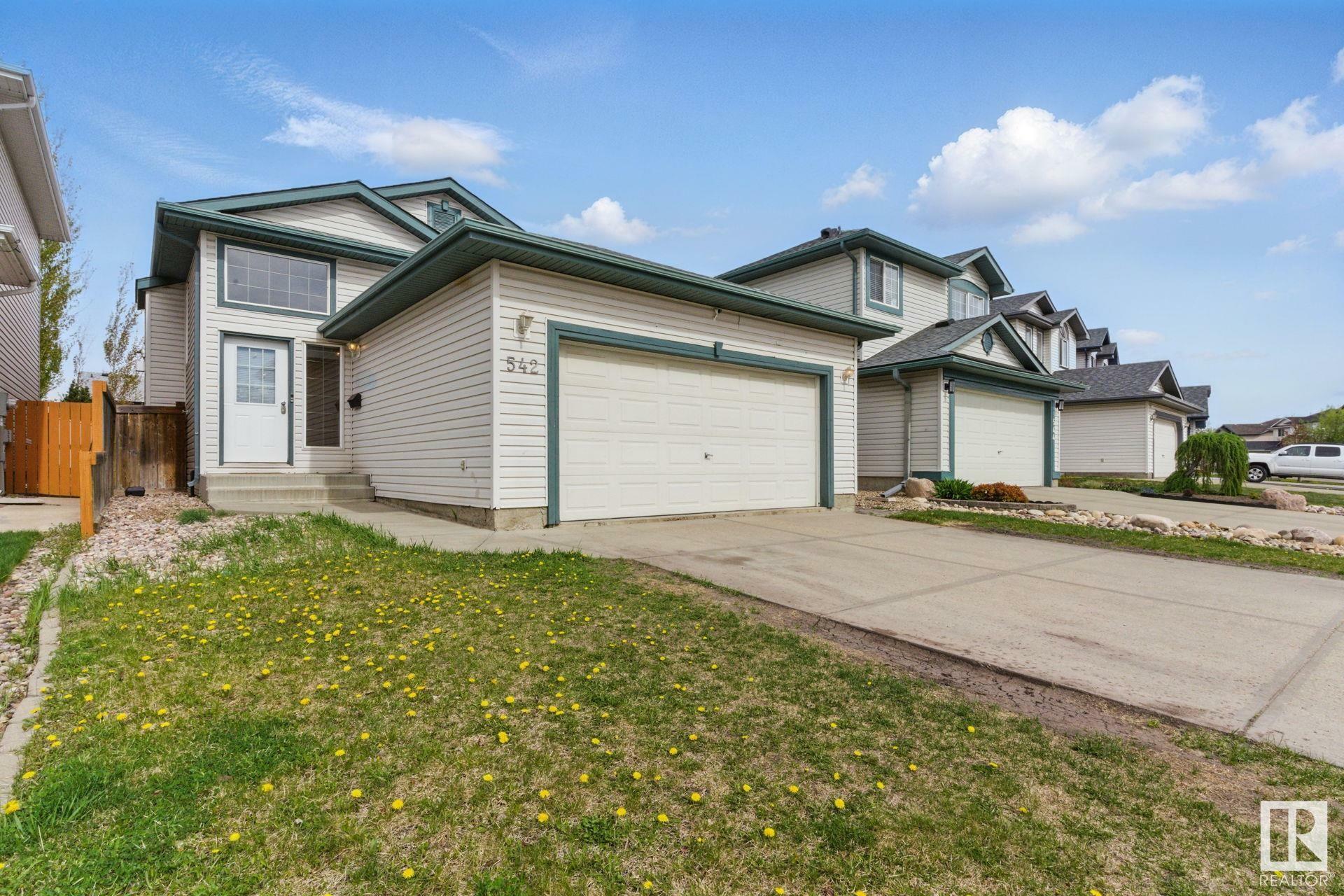 Property Photo: 542 Klarvatten Lake Wynd NW AB T5Z 3M1