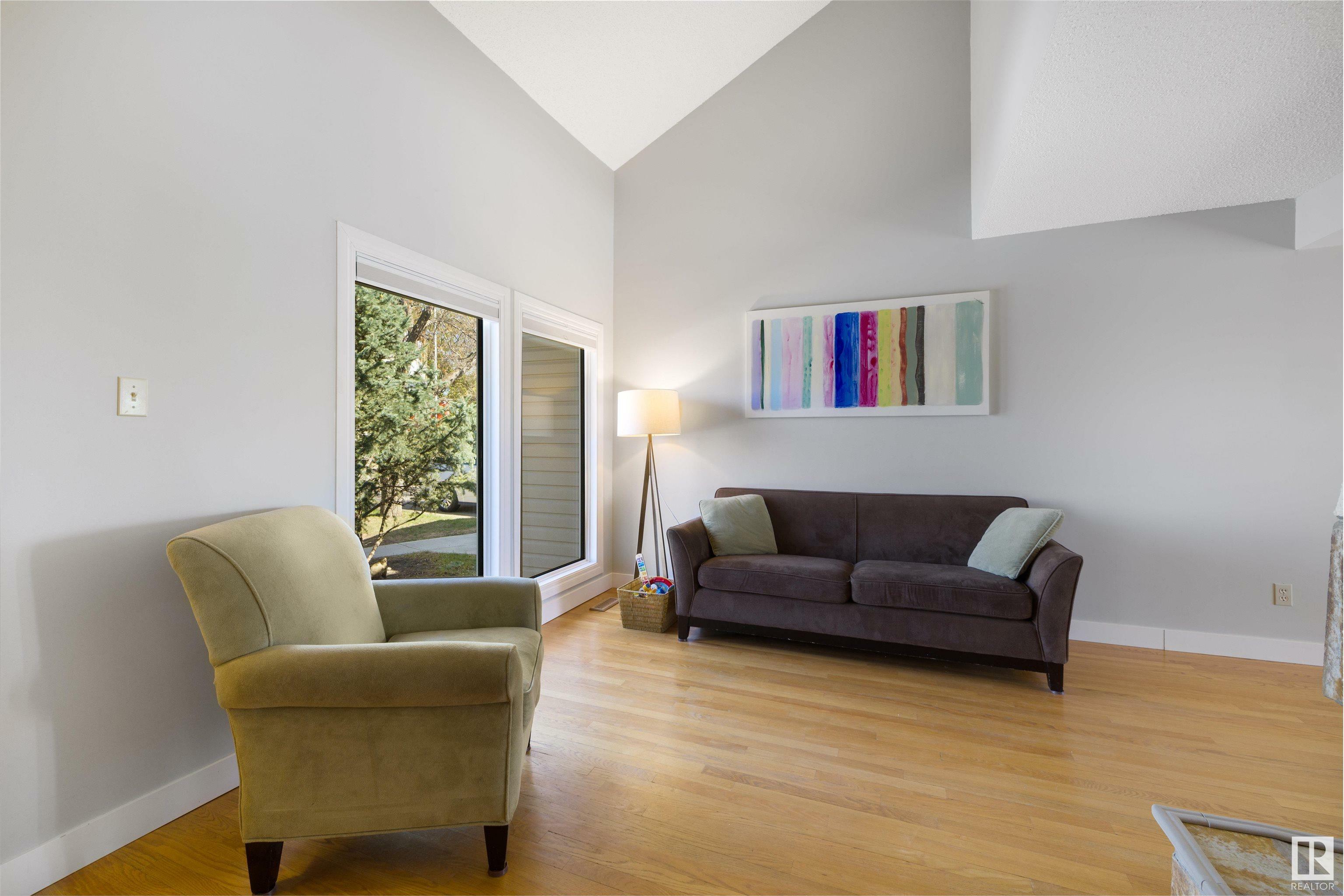 Property Photo: 2020 105 Street NW 44 AB T6J 5J2