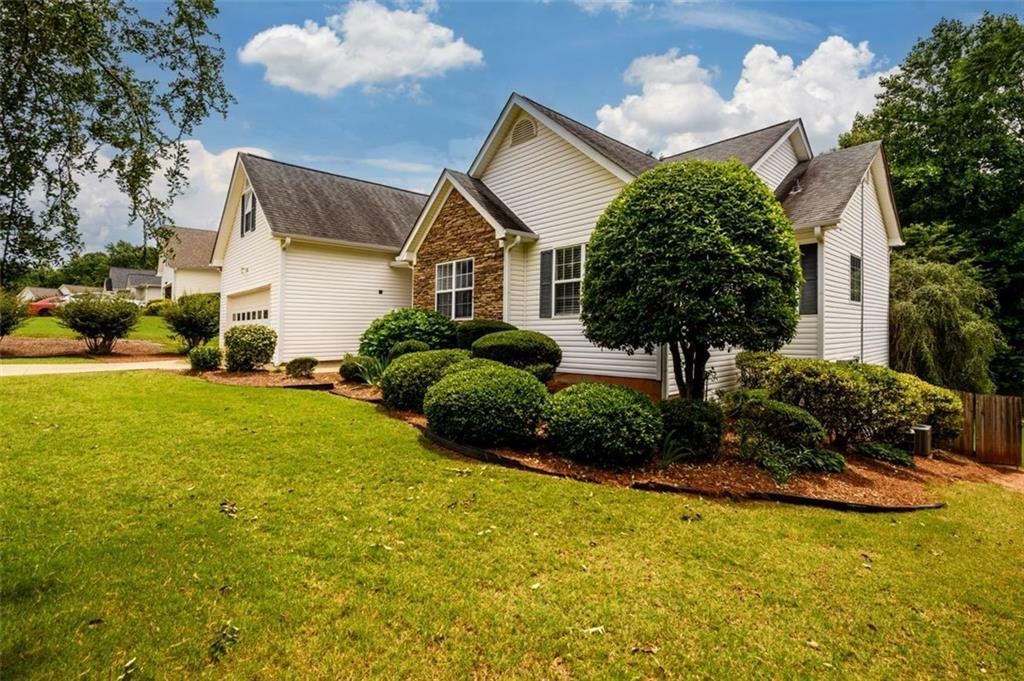 Property Photo: 6391 Compass Drive GA 30542