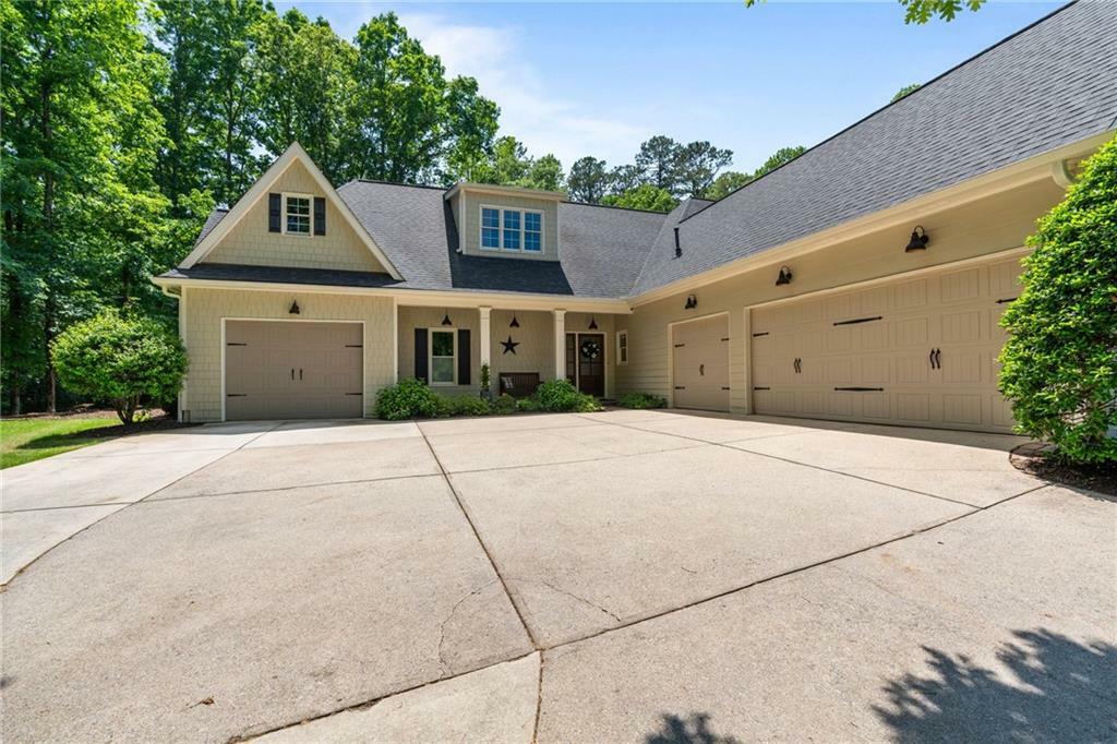 Property Photo: 410 Longwood Lane GA 30004