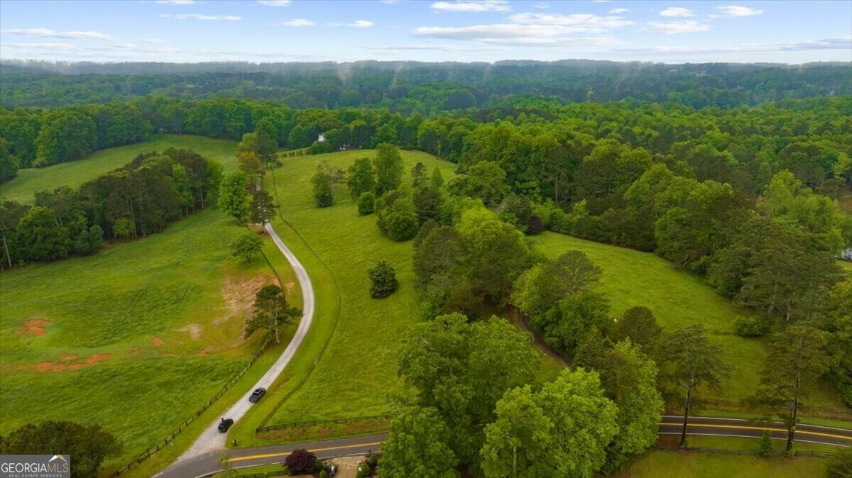 Property Photo:  855 Rivendell Lane  GA 30004 