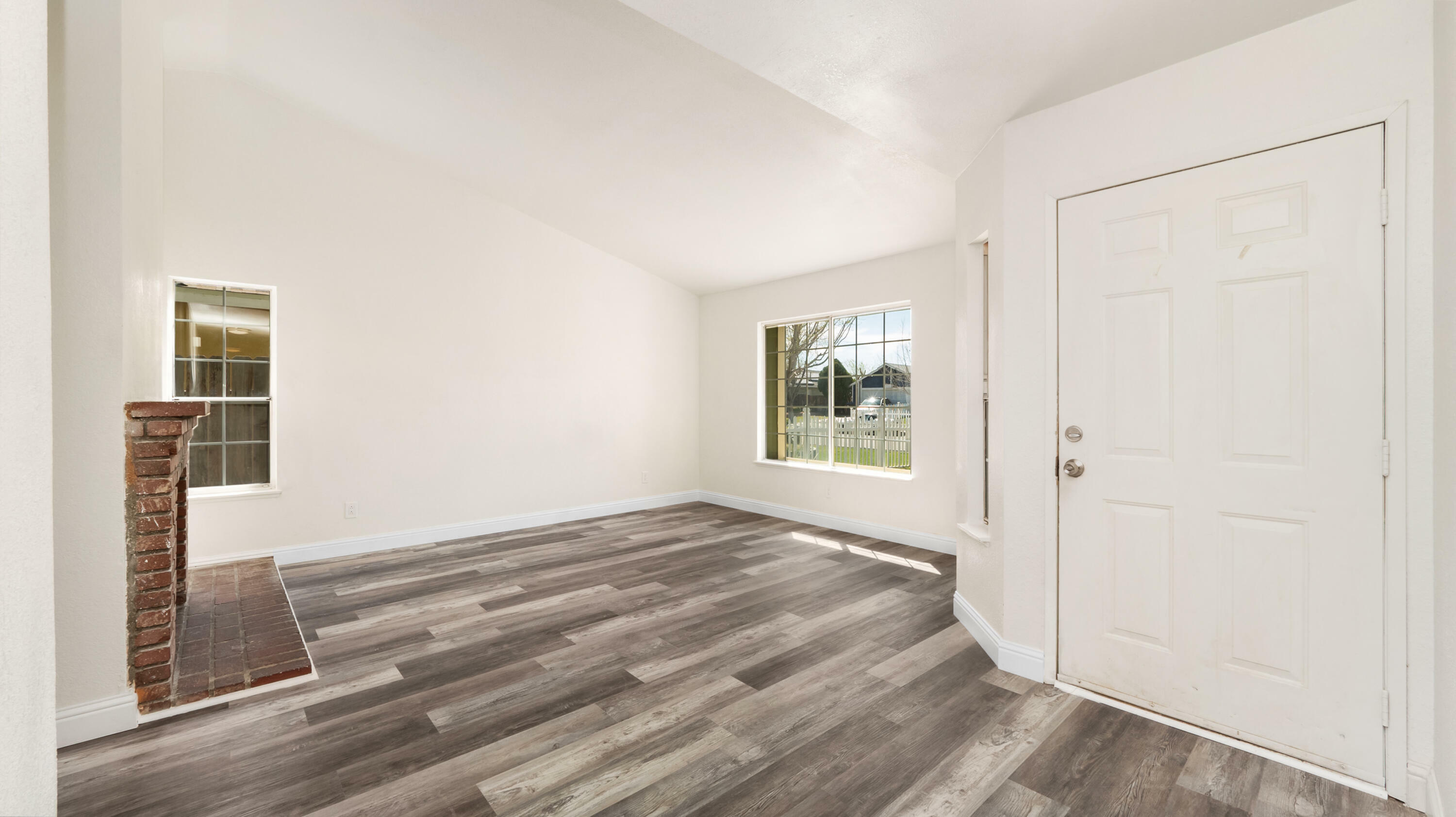Property Photo: 653 Twinberry Lane CA 93534