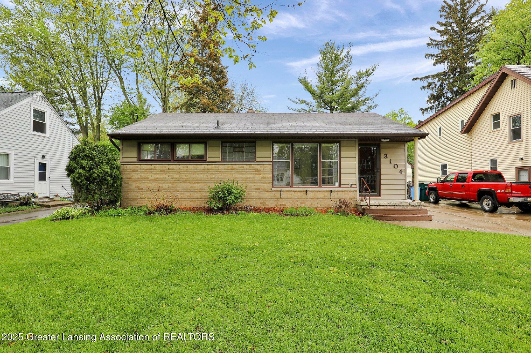 Property Photo: 3104 Westwood Avenue MI 48906