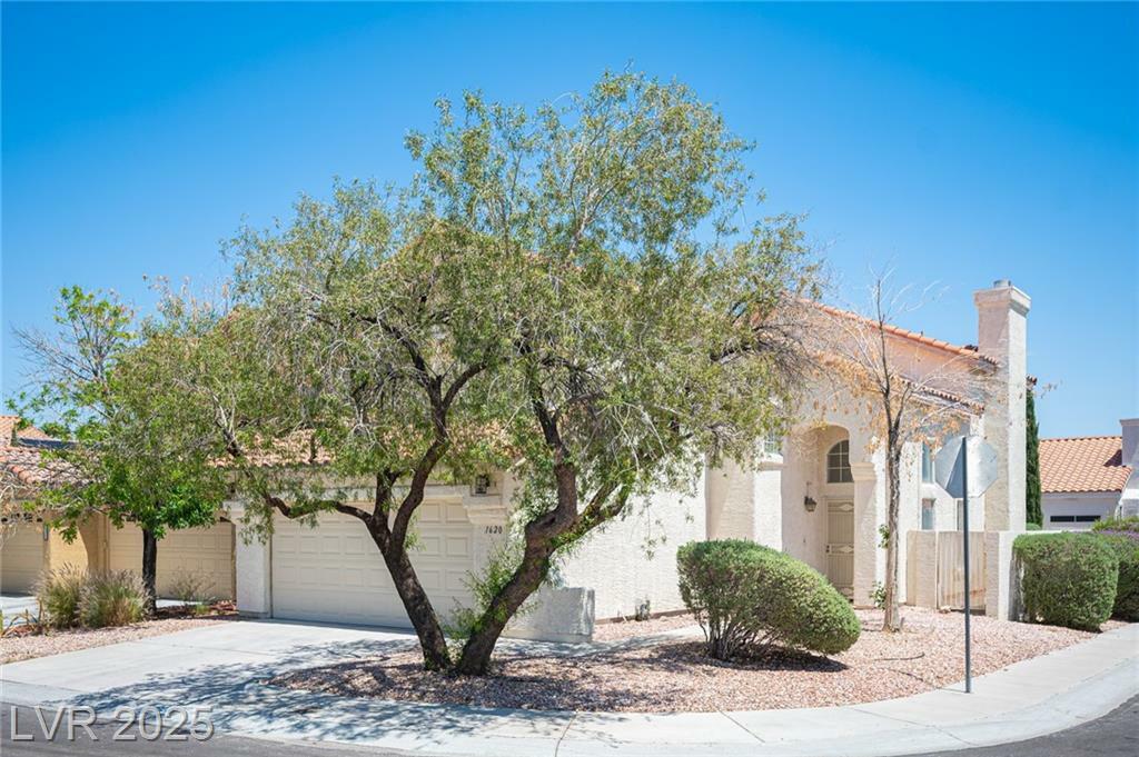 Property Photo: 1620 Western Lily Street NV 89128