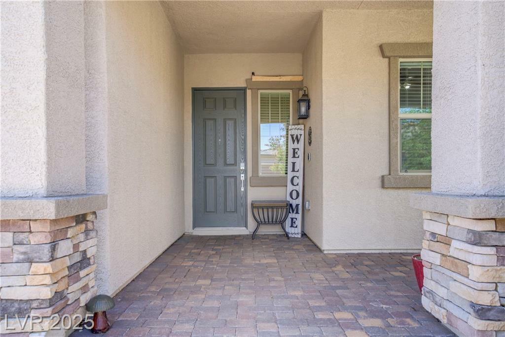 Property Photo: 709 Corelli Cove Street NV 89011