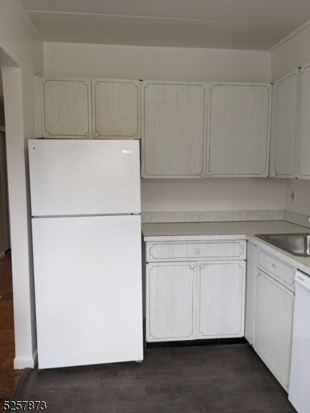 Property Photo: 173 S Orange Ave 2H NJ 07079