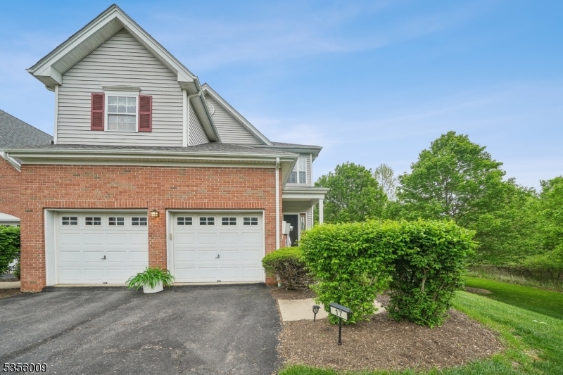 Property Photo:  17 Paddock Ln  NJ 08822 
