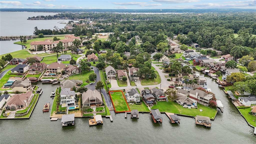 Property Photo: 243 Clear Water Street E TX 77356