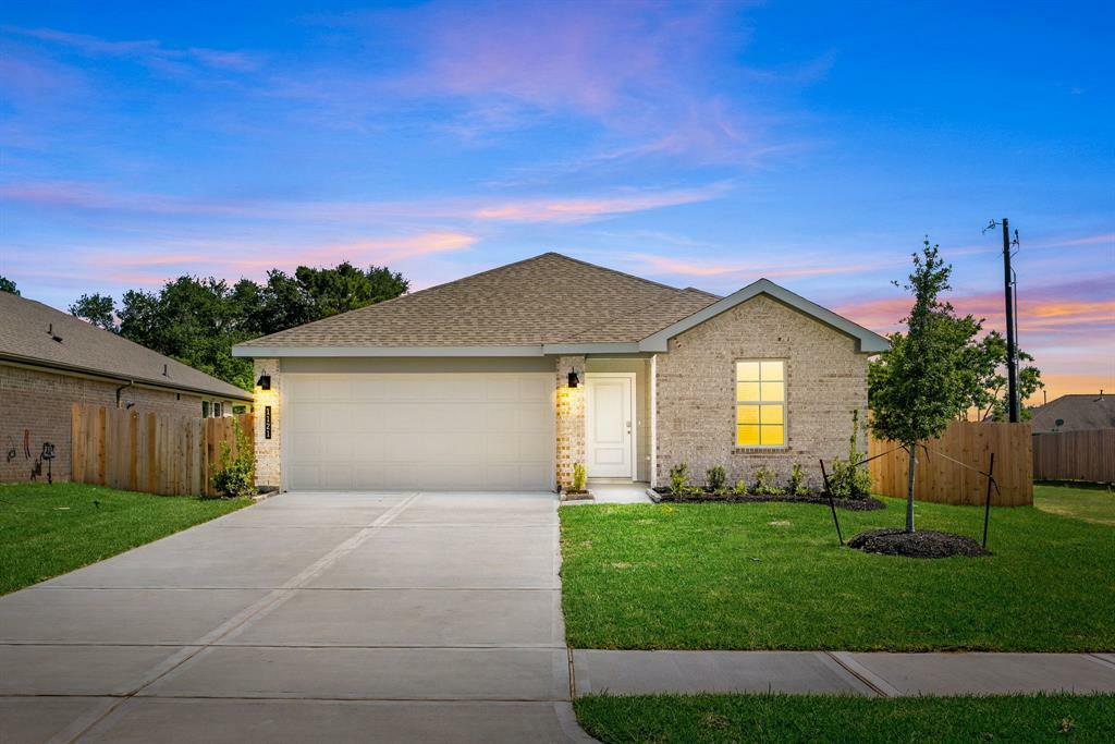 Property Photo: 1121 Grey Heron Drive TX 77590