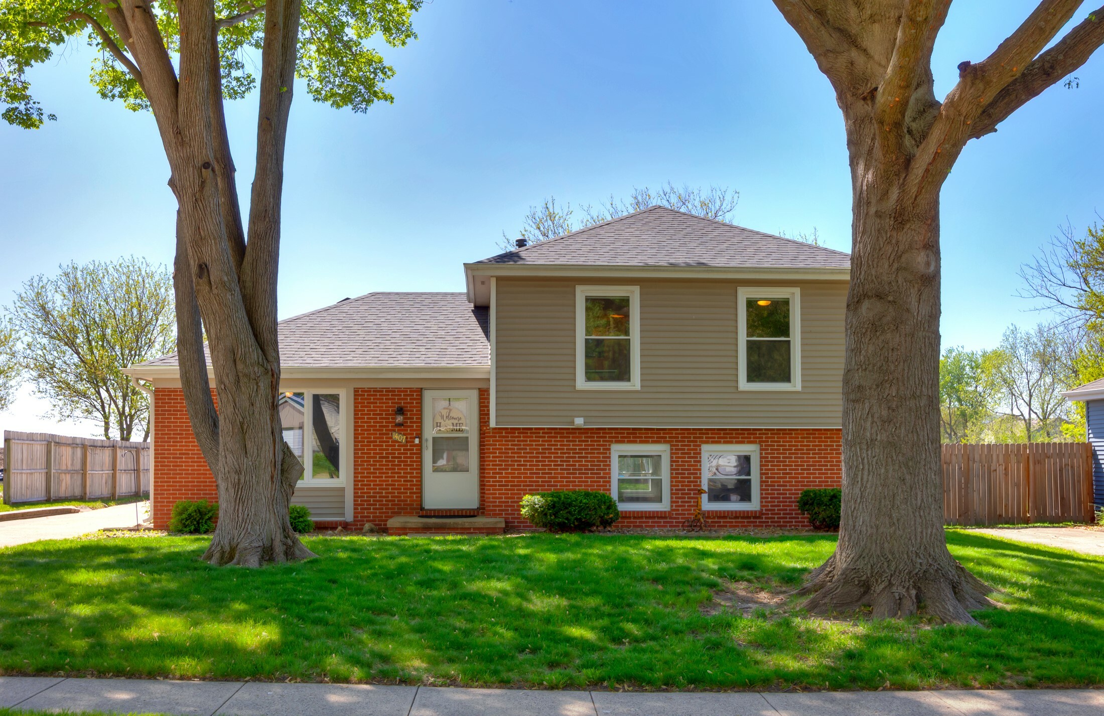 Property Photo: 1407 Skylane Drive IA 50211