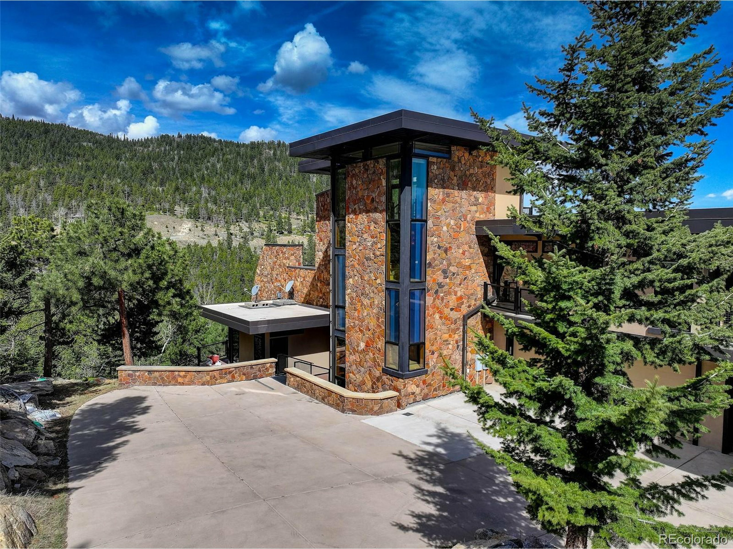 Property Photo: 180 Outpost Ln CO 80439