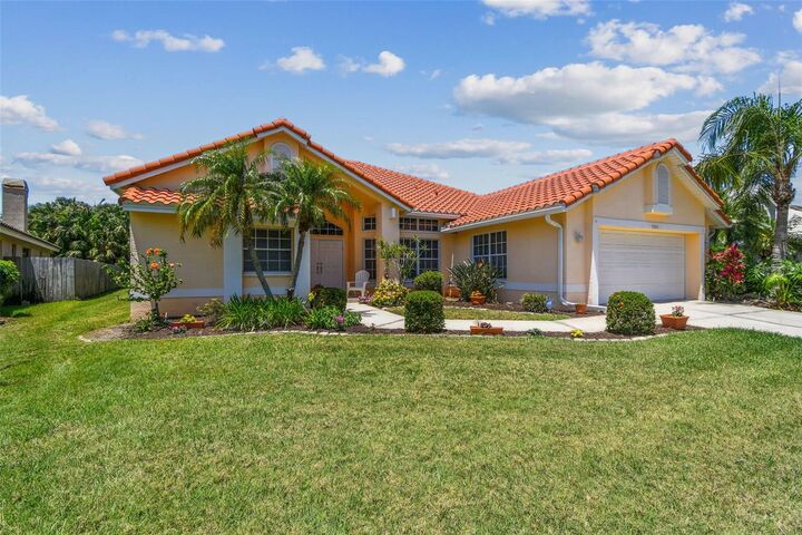 5001 Queen Palm Terrace NE  St Petersburg FL 33703 photo