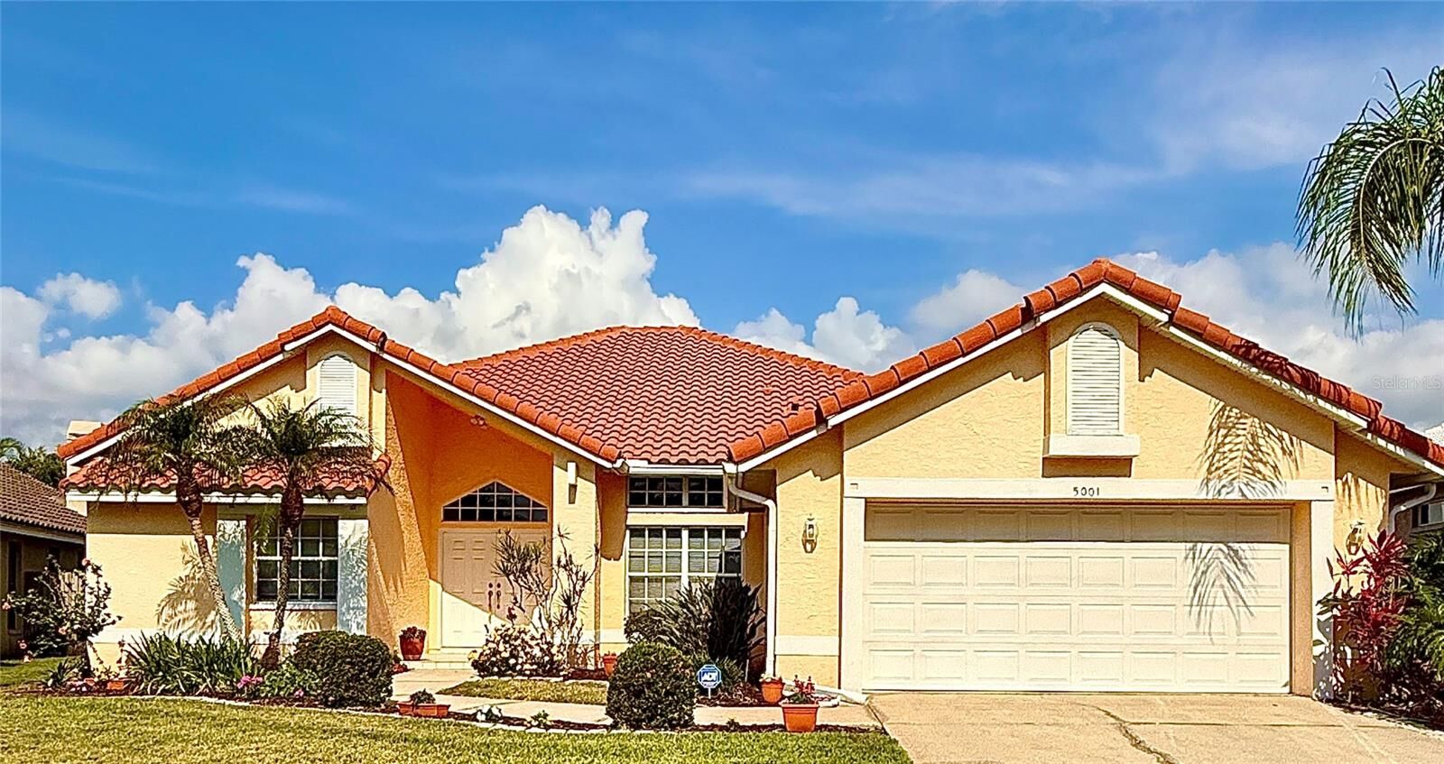 Property Photo:  5001 Queen Palm Terrace NE  FL 33703 