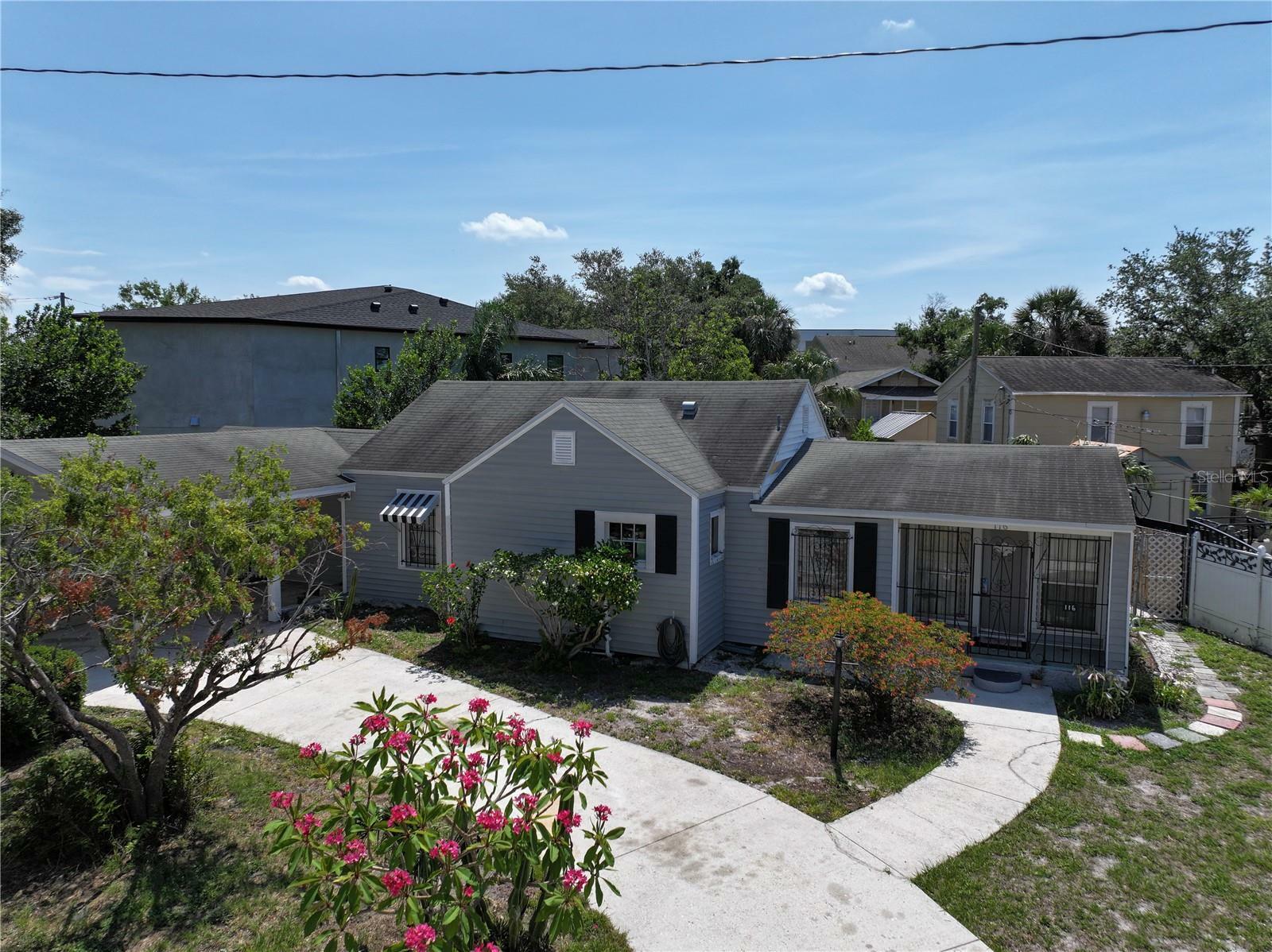 Property Photo: 116 S Arrawana Avenue FL 33609