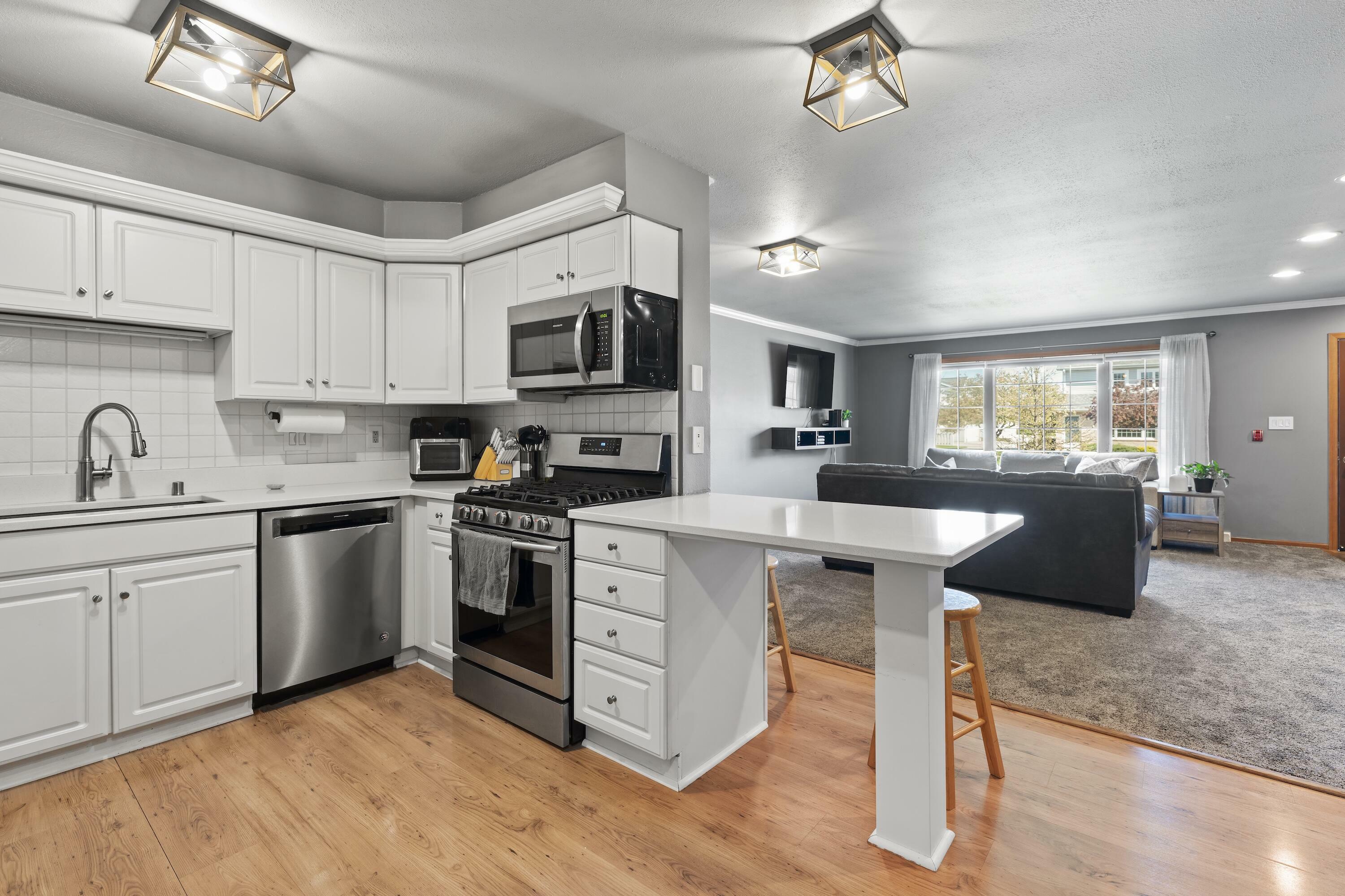 Property Photo: 10153 W Whitnall Edge Dr B WI 53132
