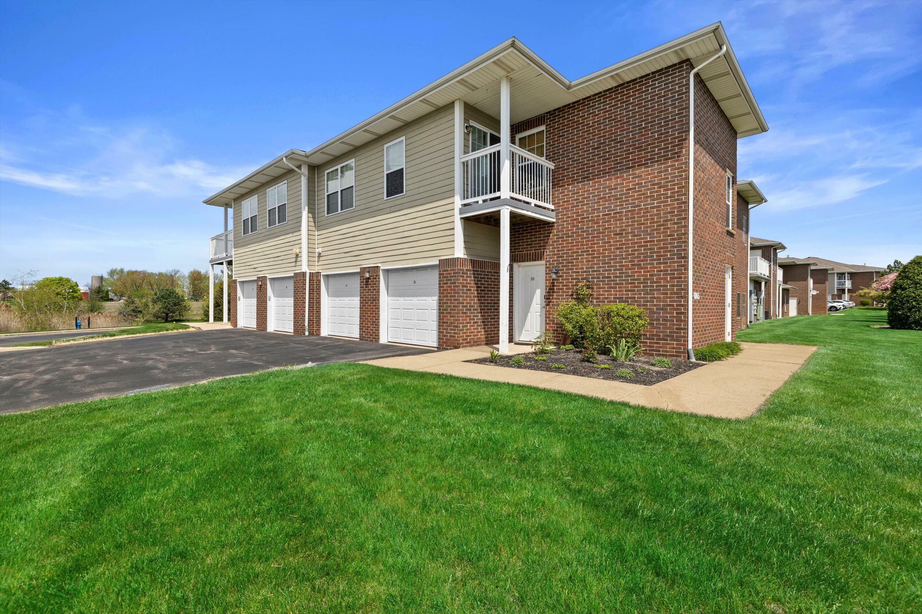 6865 99th Pl Aa  Pleasant Prairie WI 53158 photo