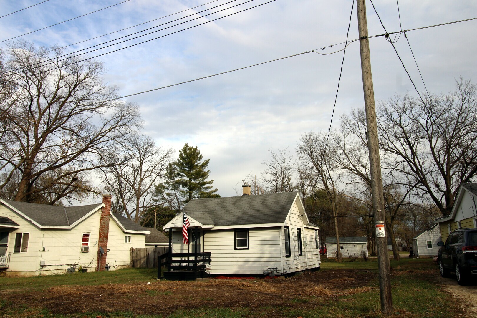 Property Photo: 215 S Moore Street IL 61080