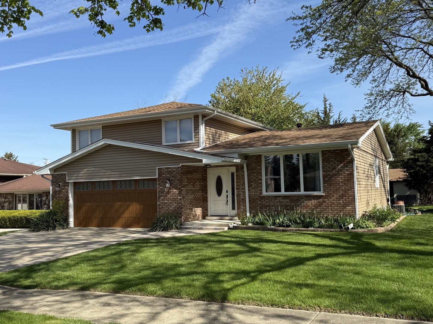 Property Photo:  12 James Drive  IL 60559 