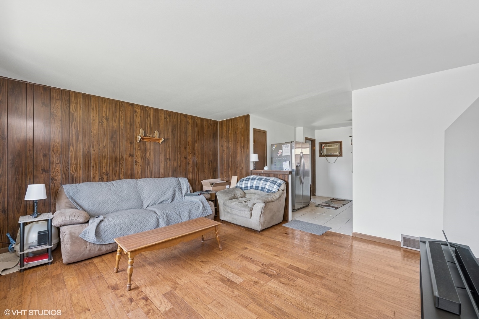 Property Photo: 706 University Street IL 60033