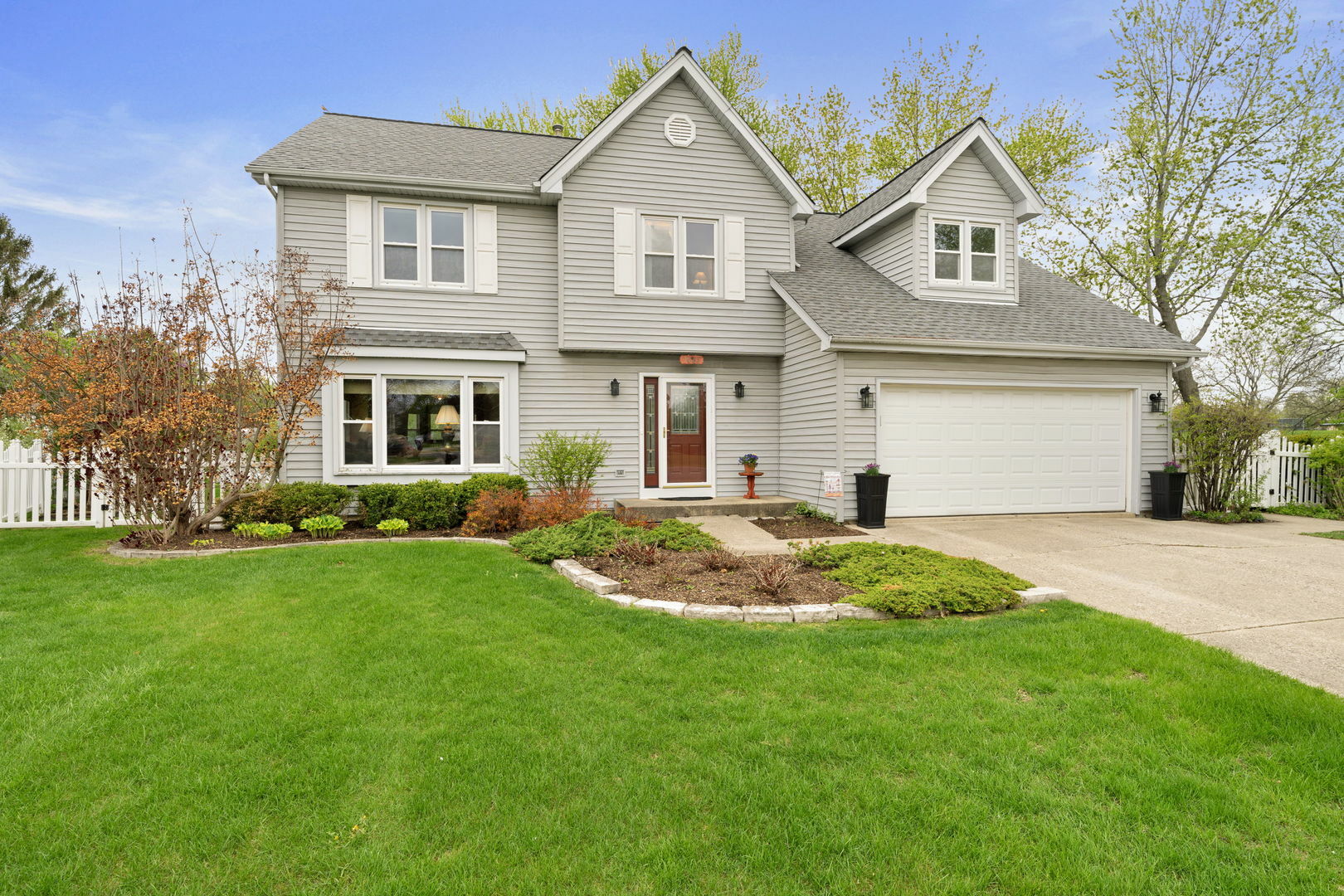 Property Photo: 1065 Cedar Creek Drive IL 60047