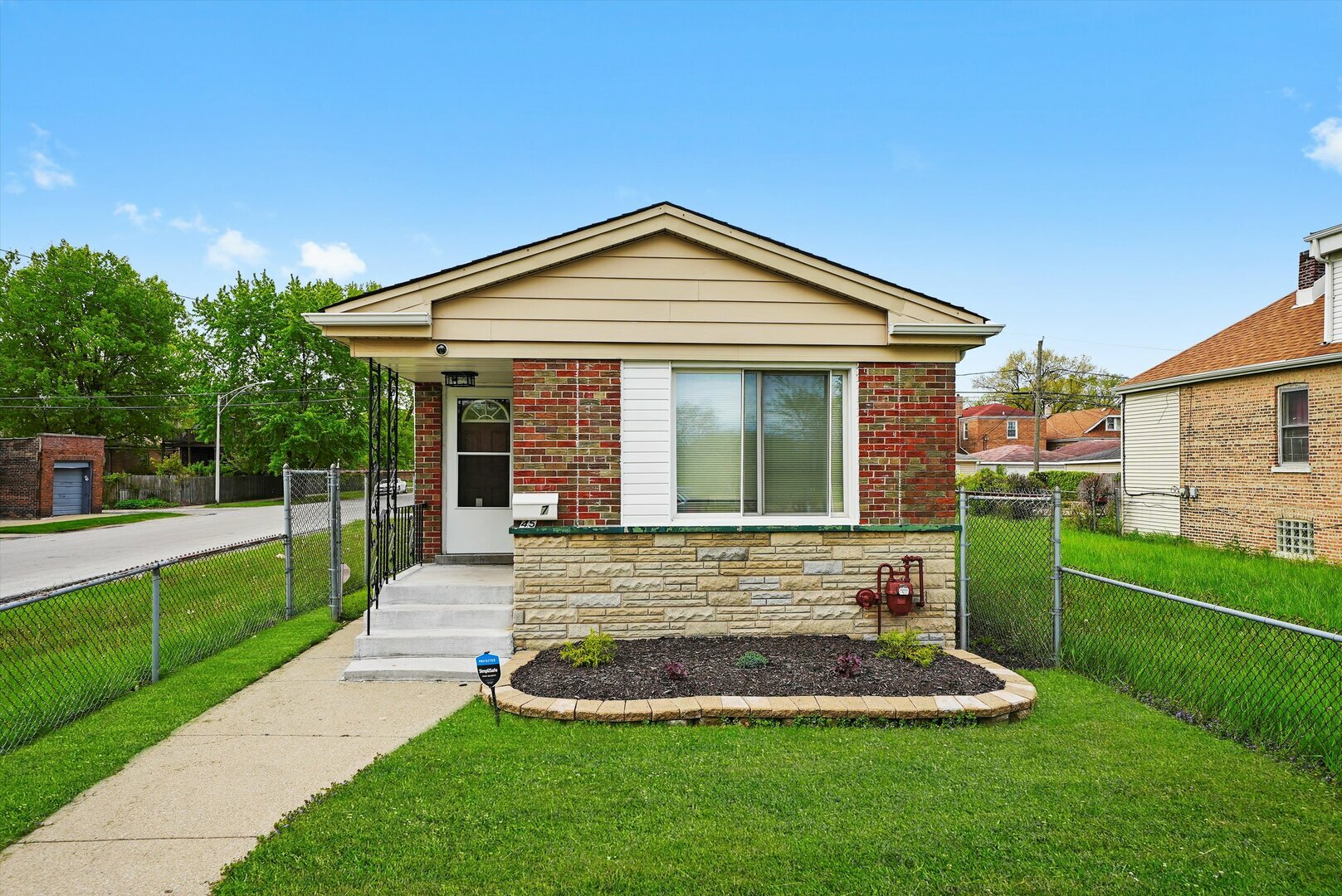 Property Photo: 457 E 91st Street IL 60619