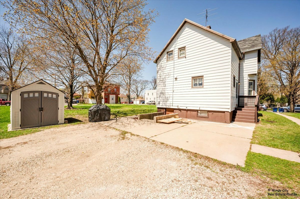 Property Photo: 337 George Avenue IL 60085