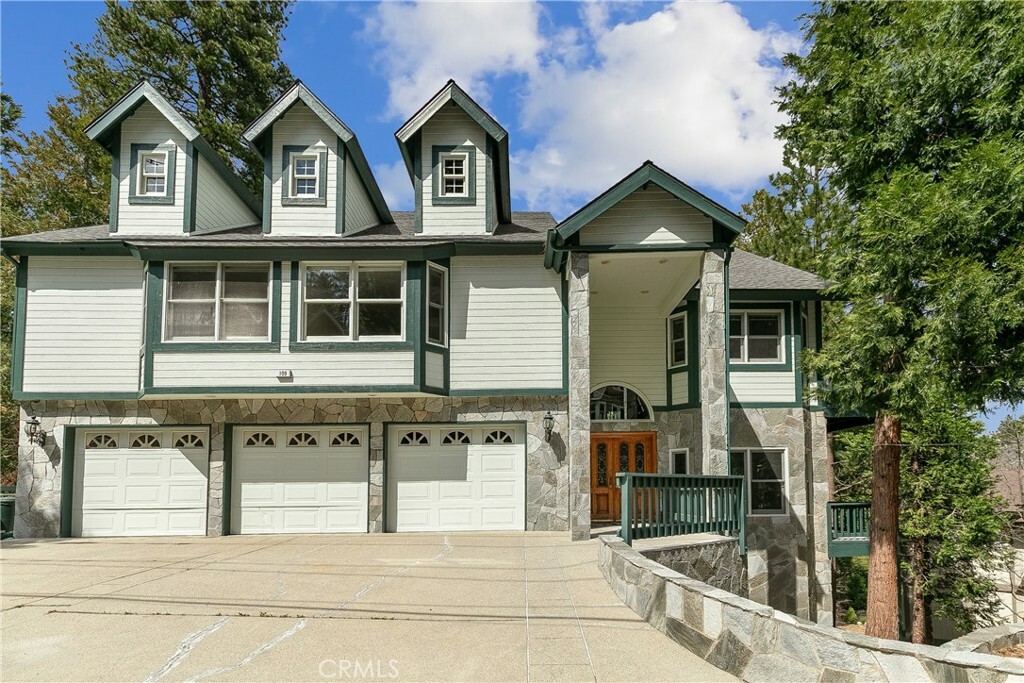 Property Photo: 109 S Fairway Drive CA 92352