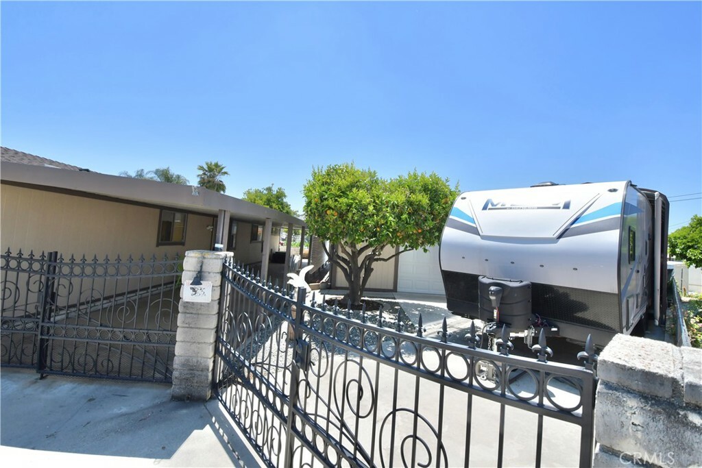 Property Photo: 43573 Jared Lane CA 92544