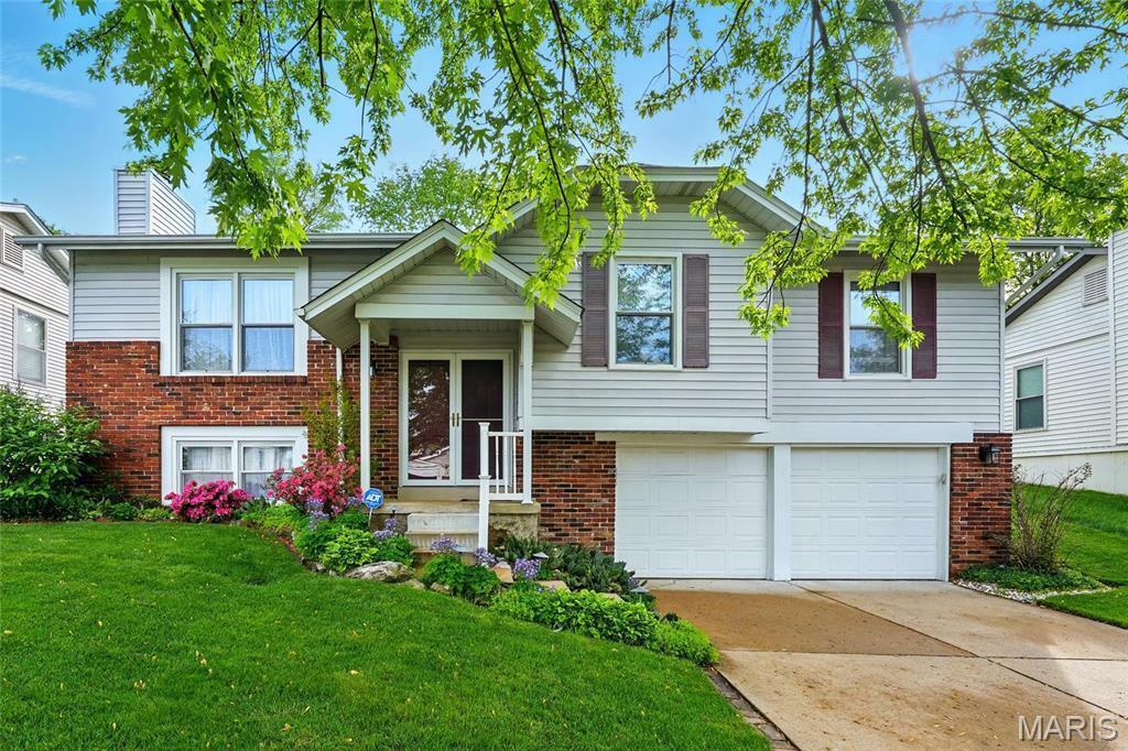 Property Photo: 1438 Weatherby Drive MO 63146