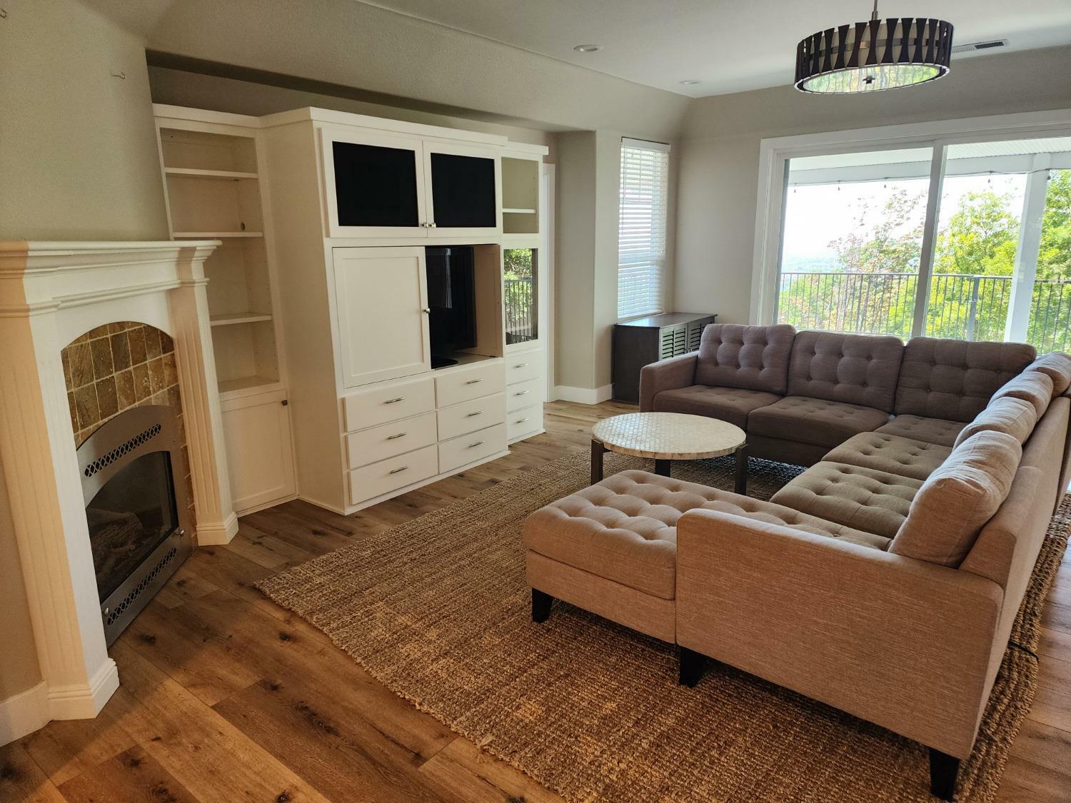 Property Photo: 335 Glen Ridge Court CA 95762