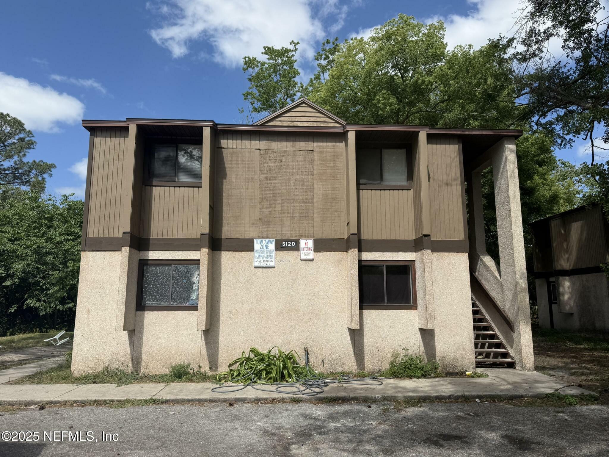 Property Photo: 5120 Westchase Court 1 FL 32210